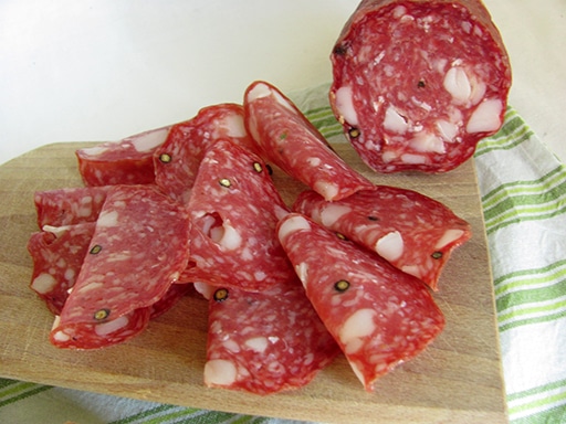 salame toscano affettato